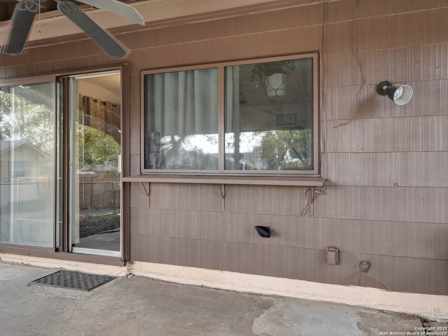 property viewer photo 30