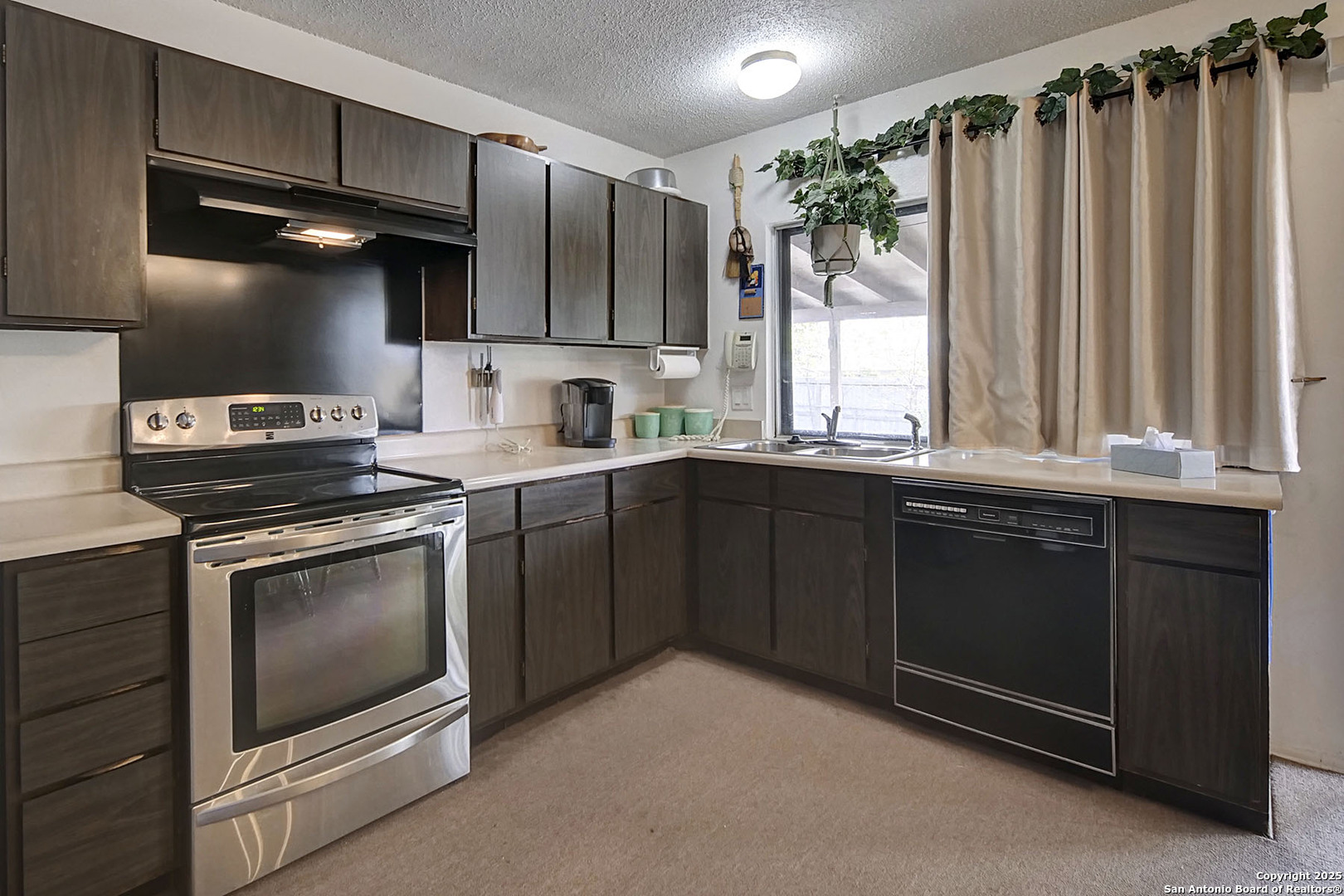 property viewer photo 8