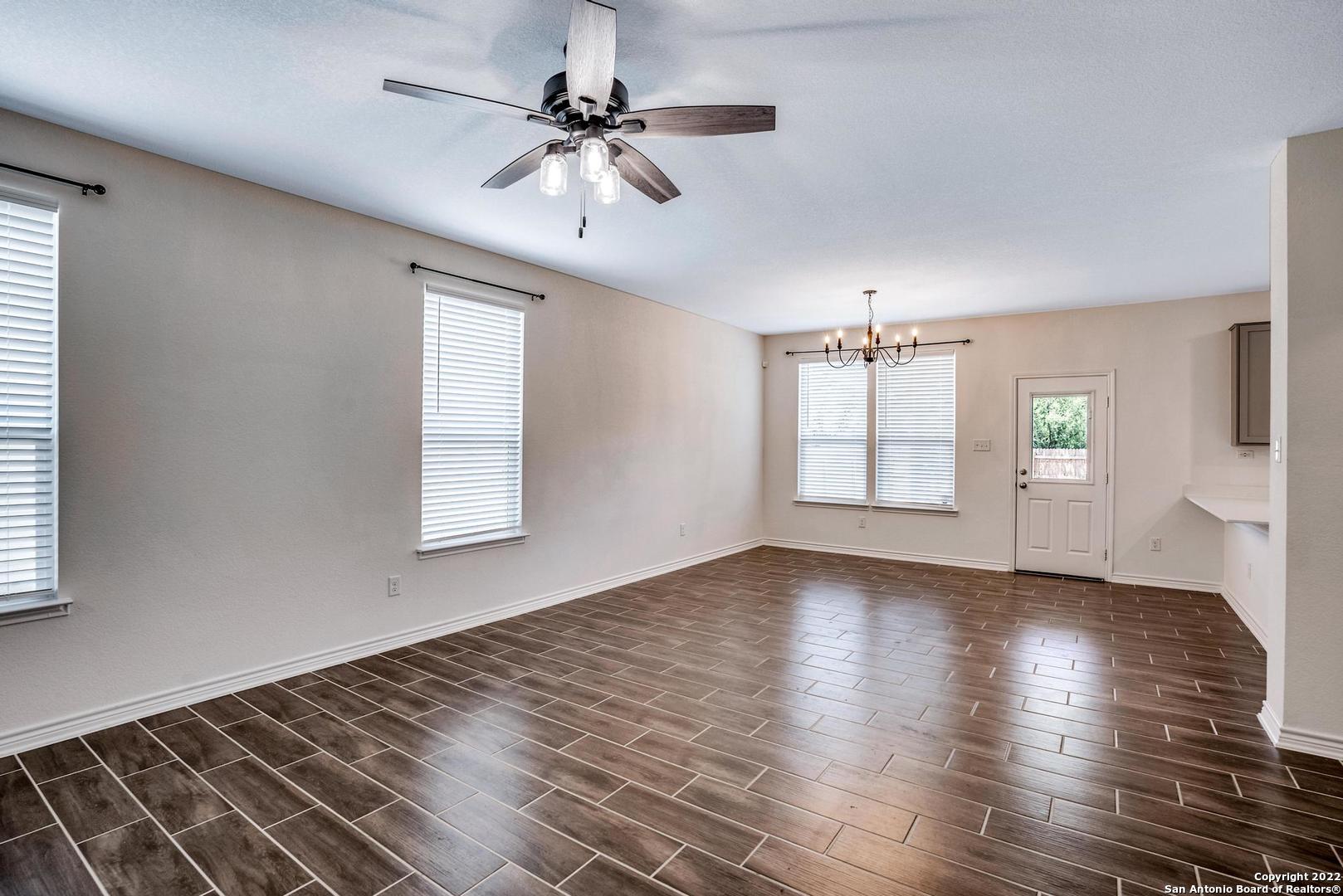 property viewer photo 5