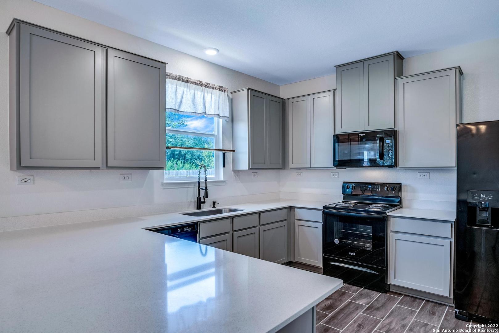 property viewer photo 8