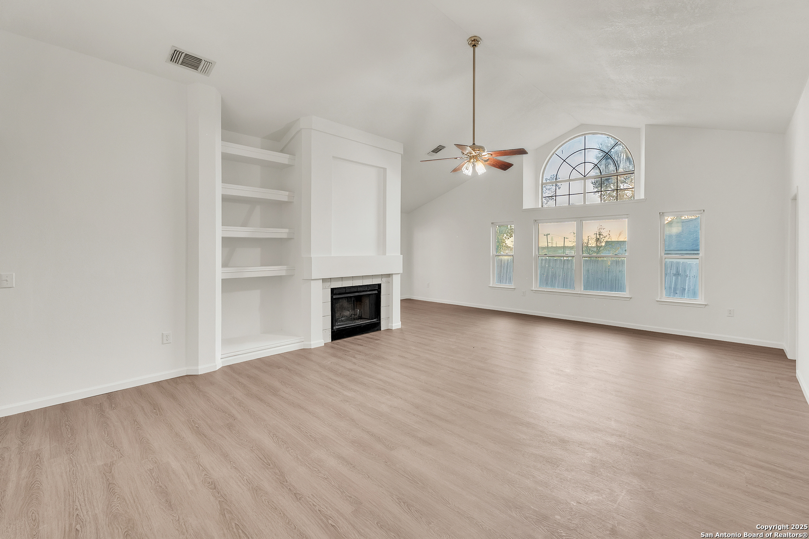 property viewer photo 11