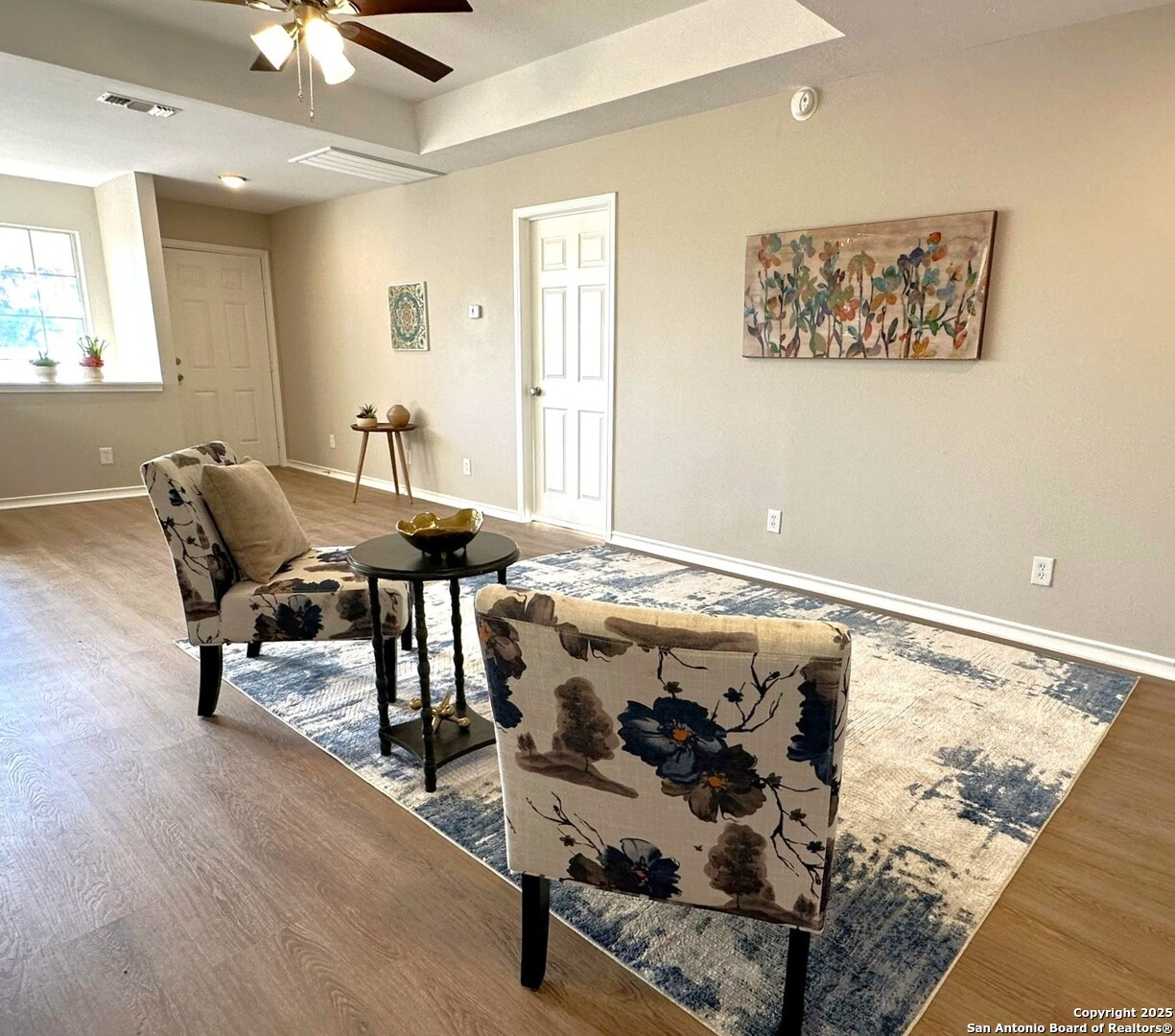 property viewer photo 1