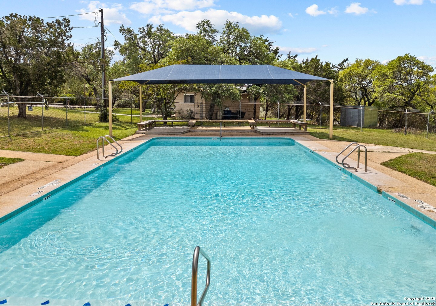 property viewer photo 11