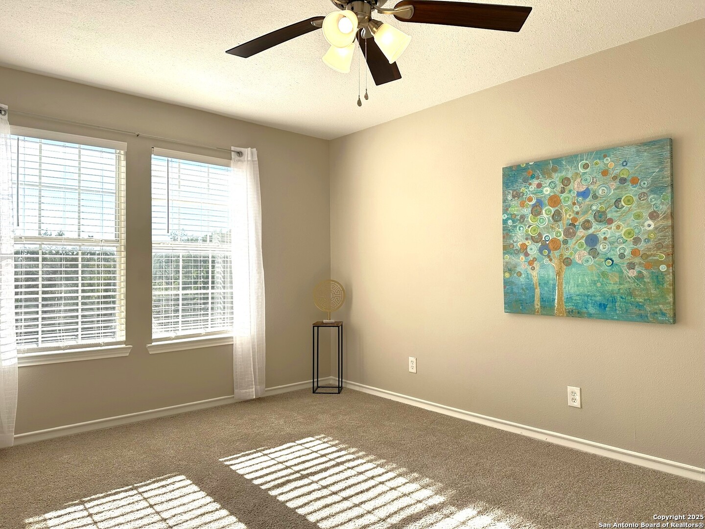 property viewer photo 6