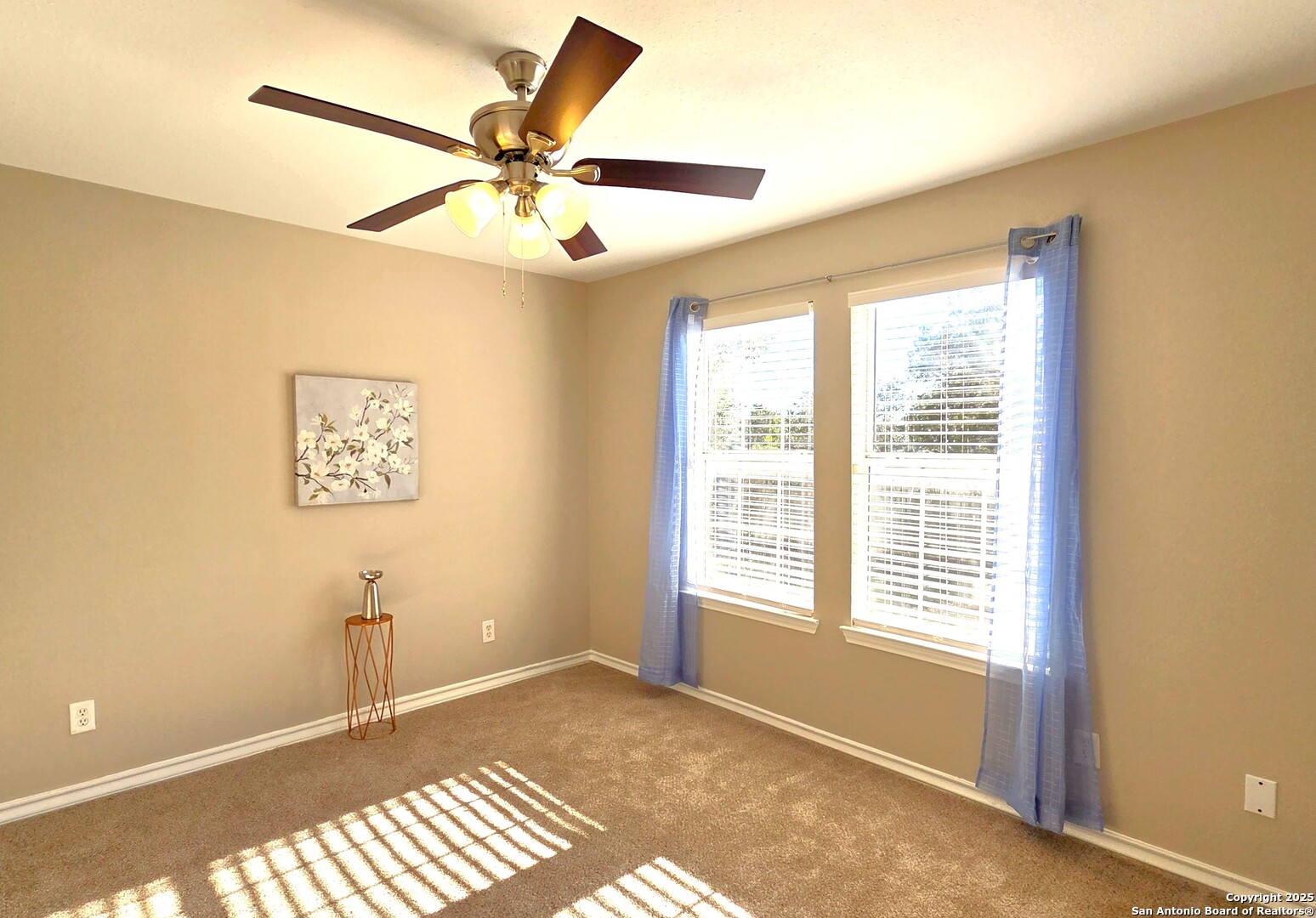 property viewer photo 8
