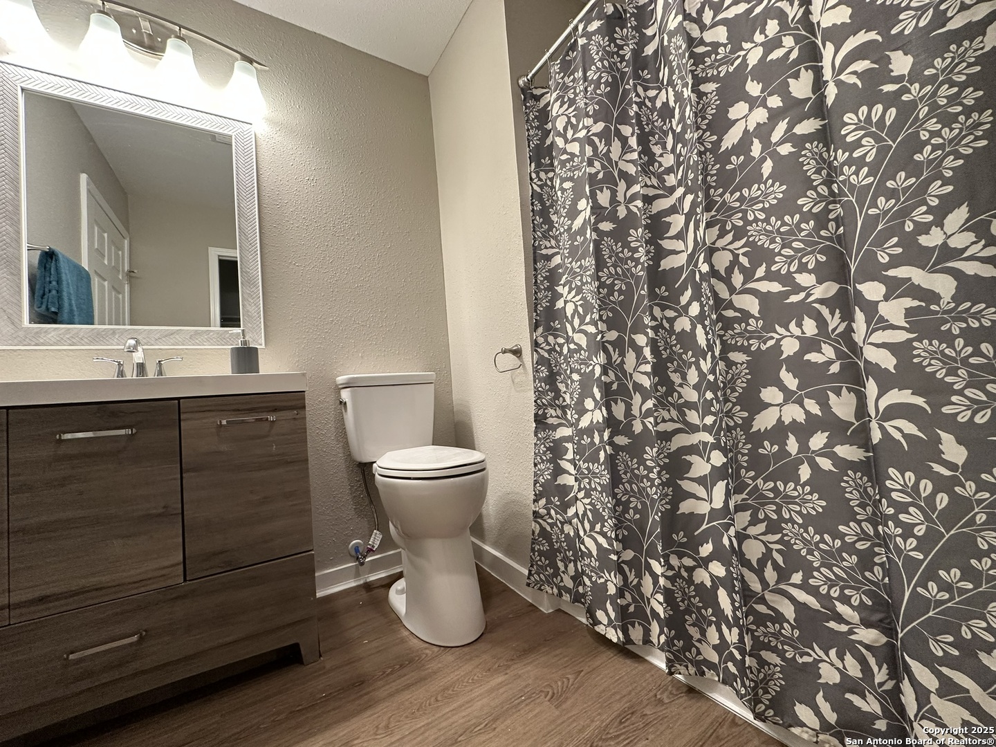 property viewer photo 9