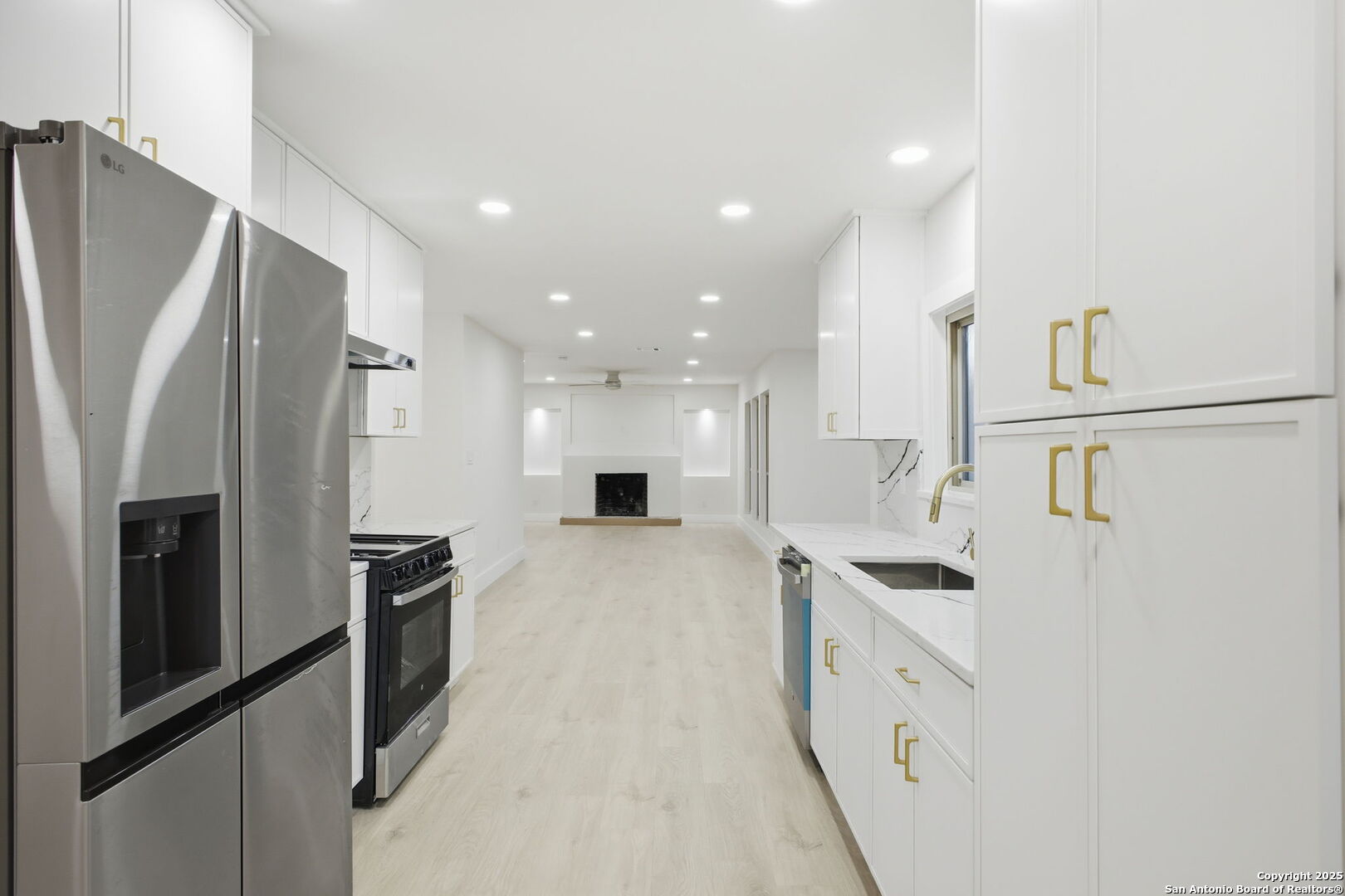 property viewer photo 10