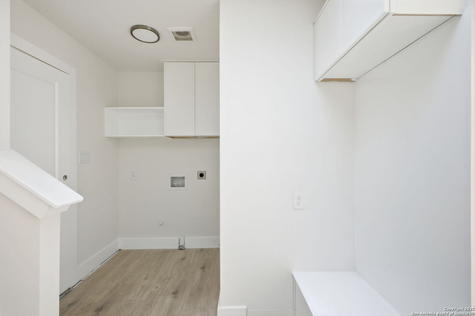 property viewer photo 20