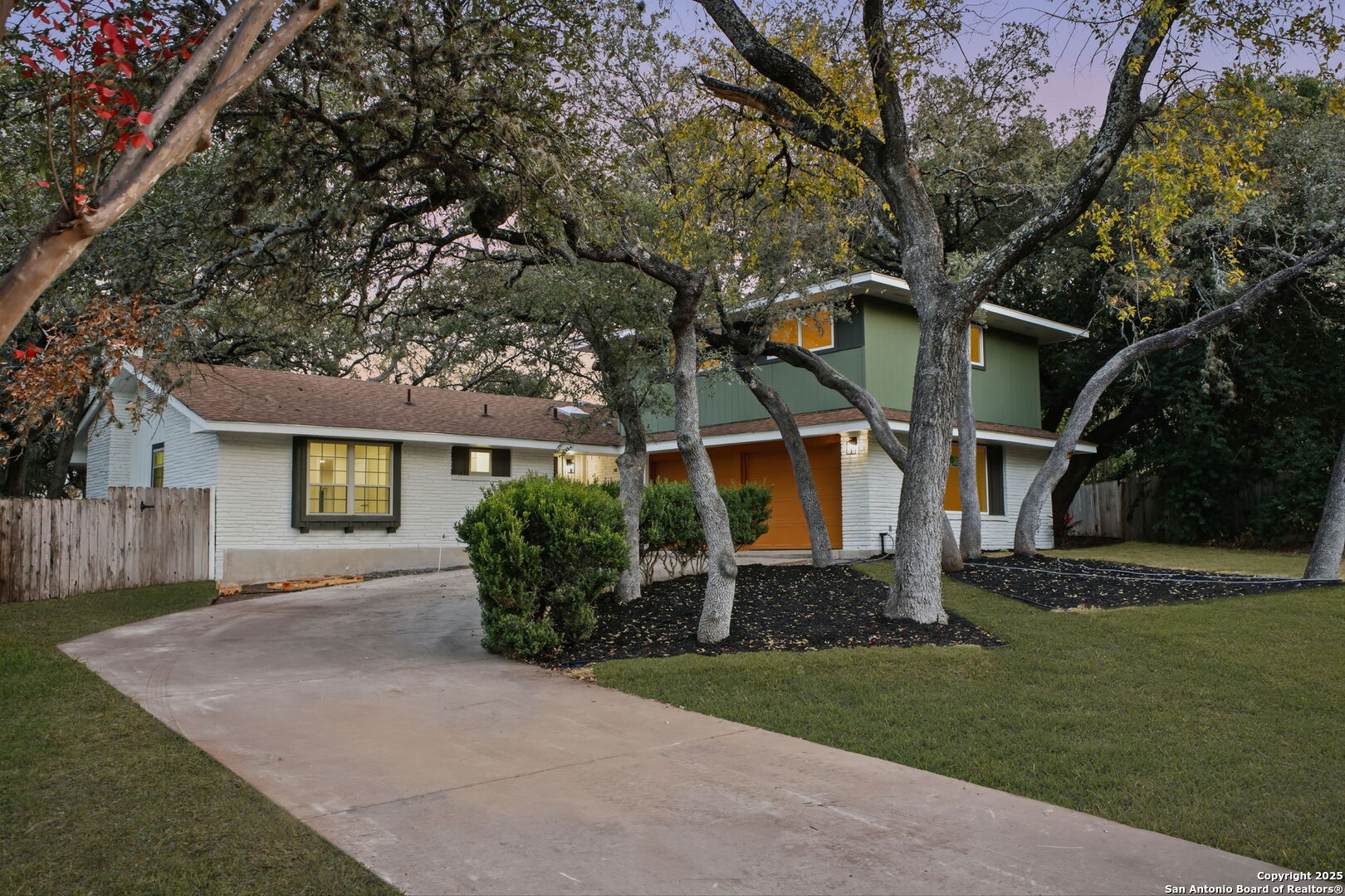 property viewer photo 3
