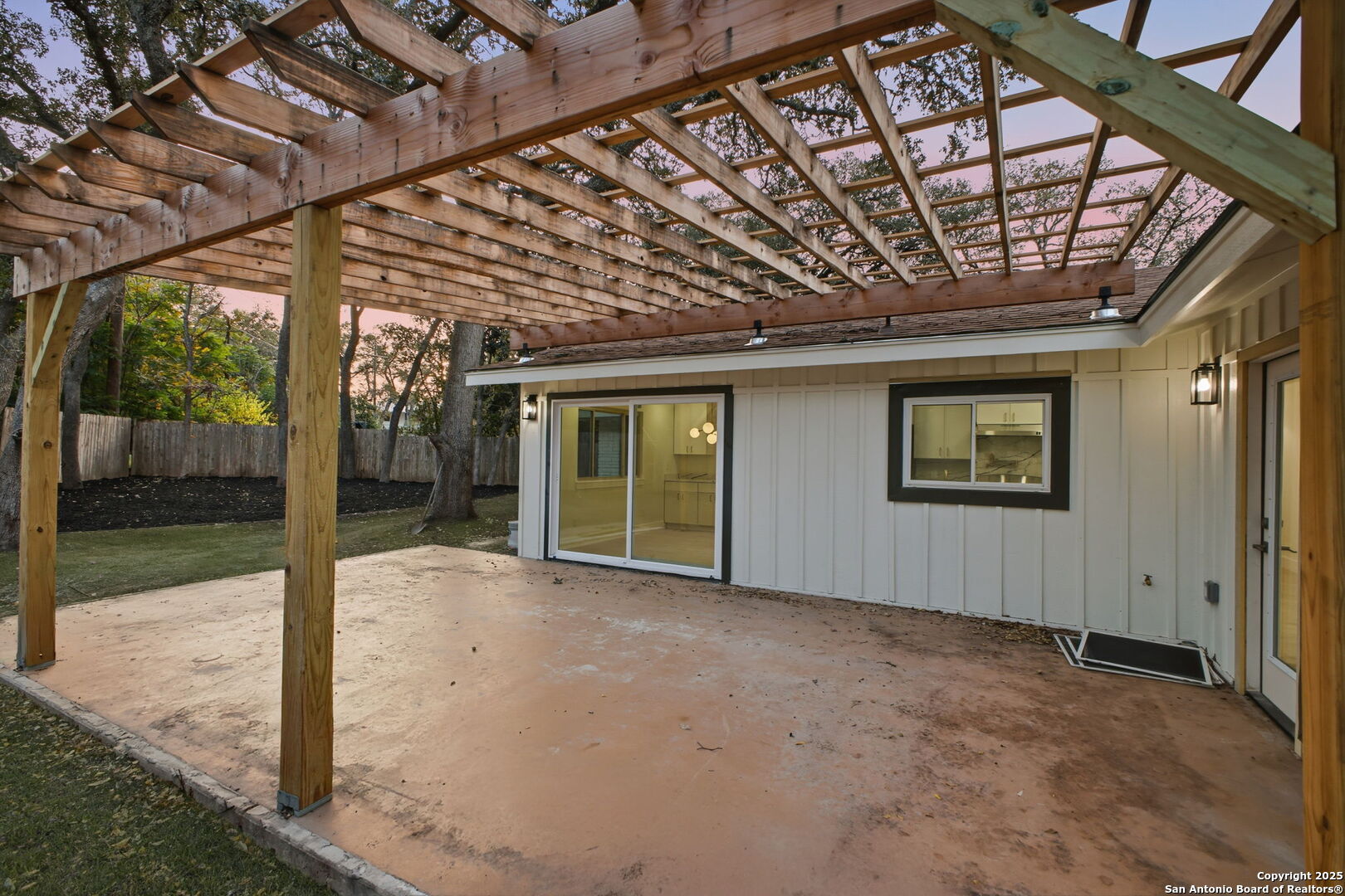 property viewer photo 35