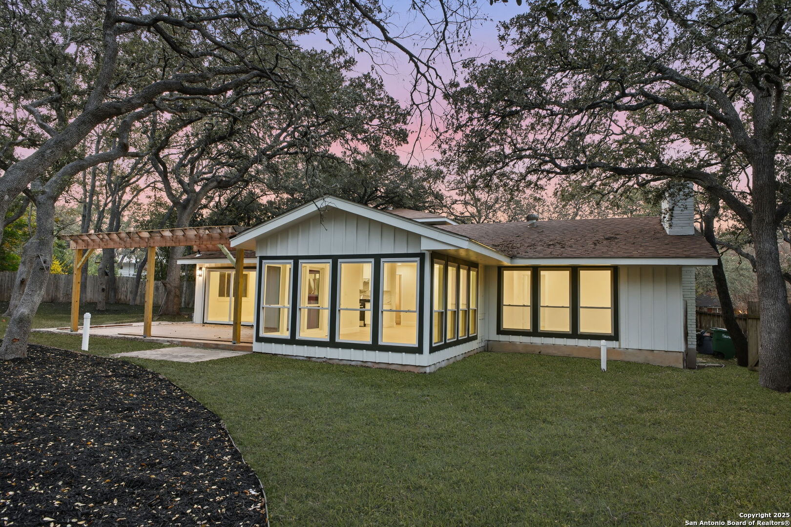 property viewer photo 40