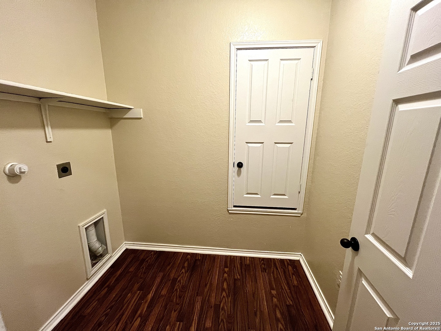 property viewer photo 13