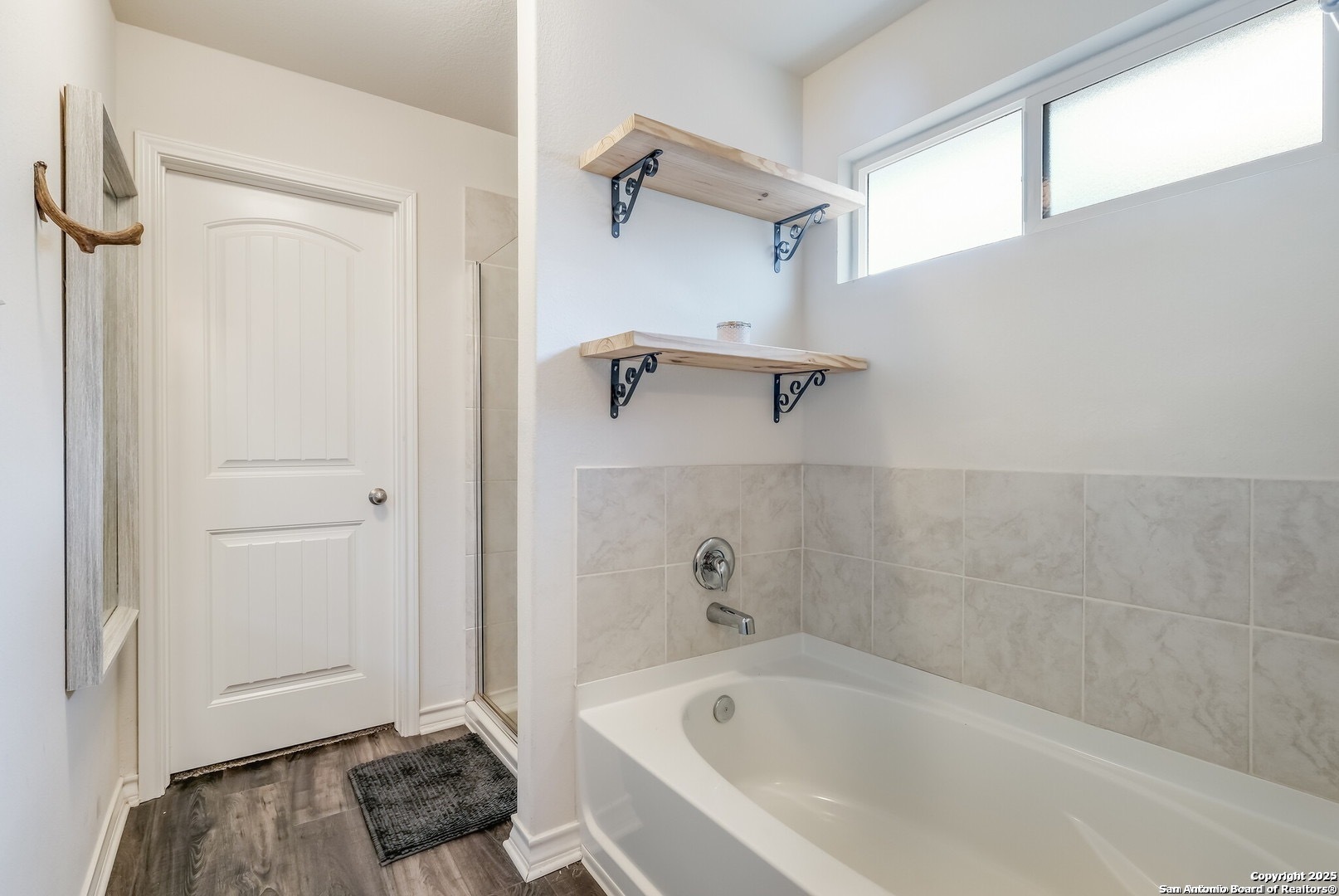 property viewer photo 11