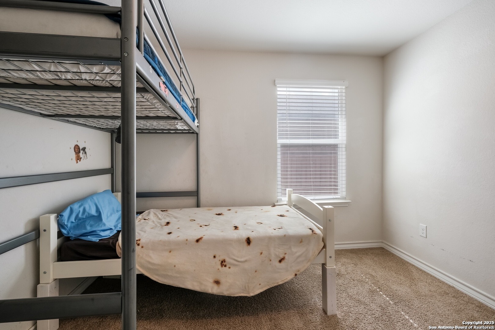 property viewer photo 15