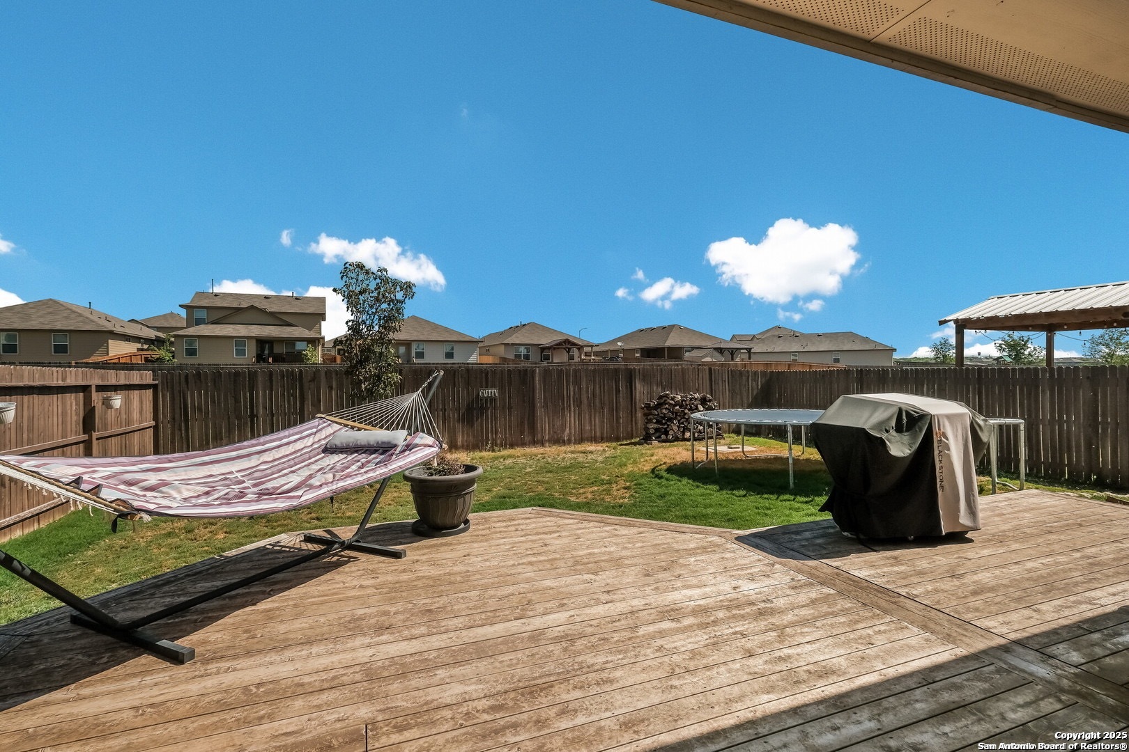 property viewer photo 16