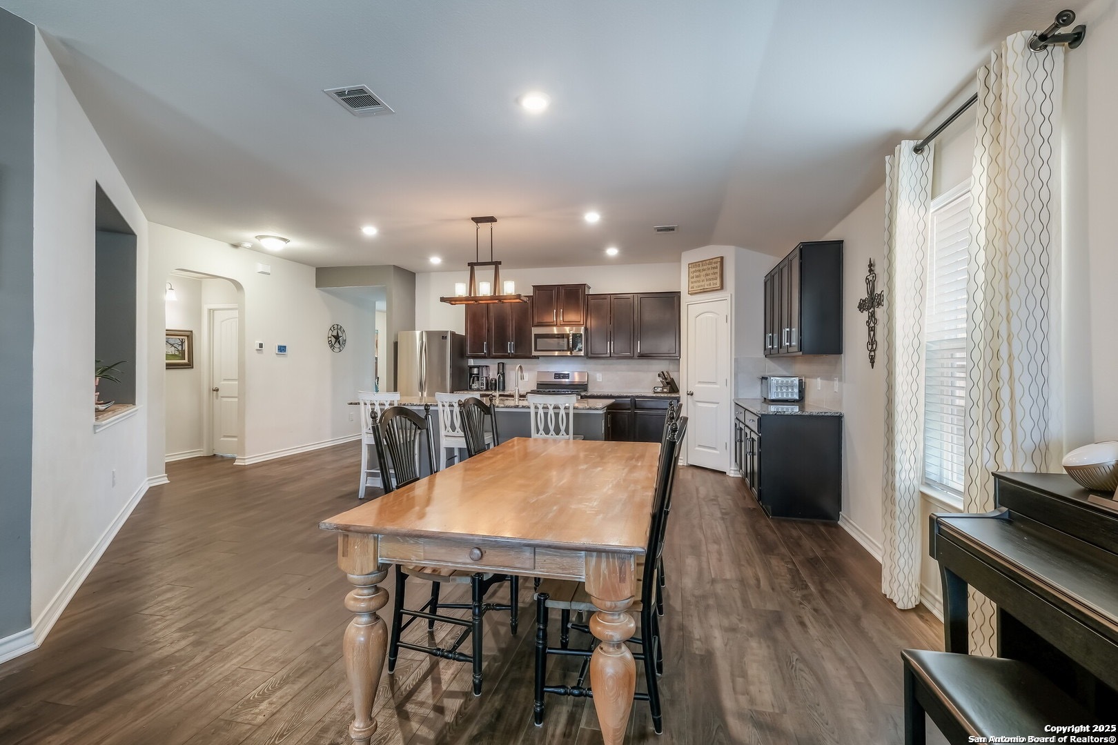 property viewer photo 3