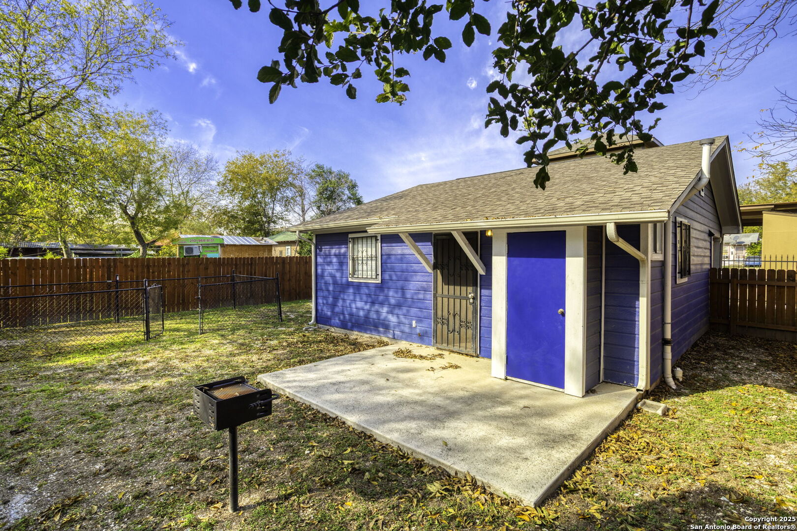 property viewer photo 7