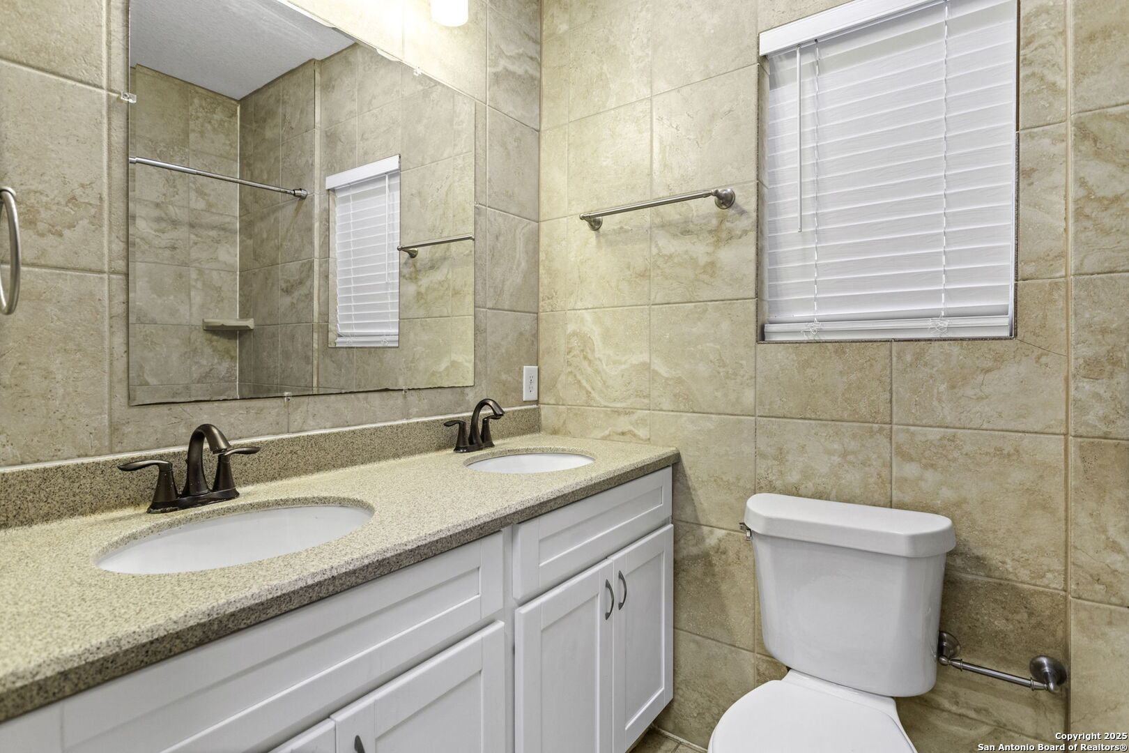 property viewer photo 8