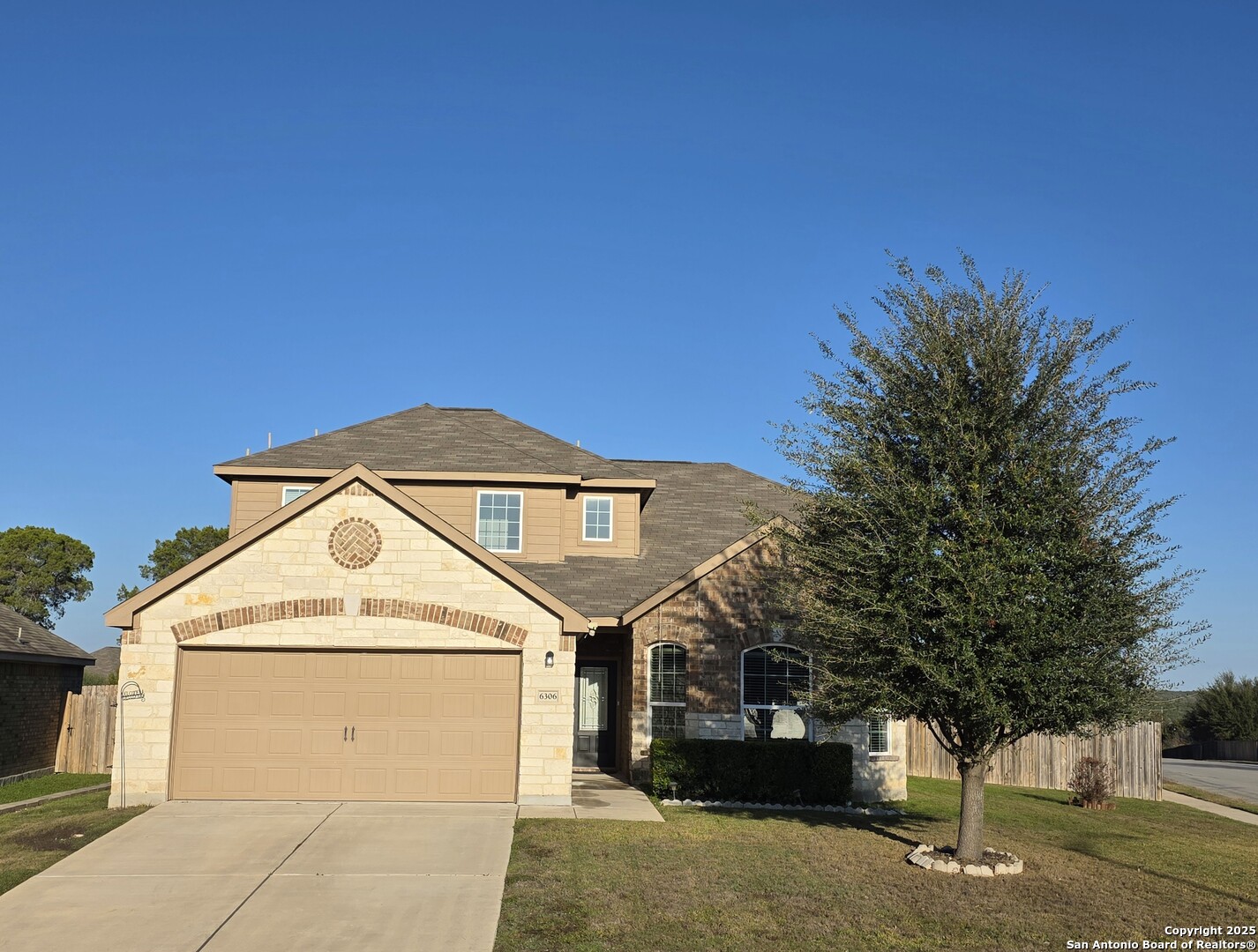 property viewer photo 1