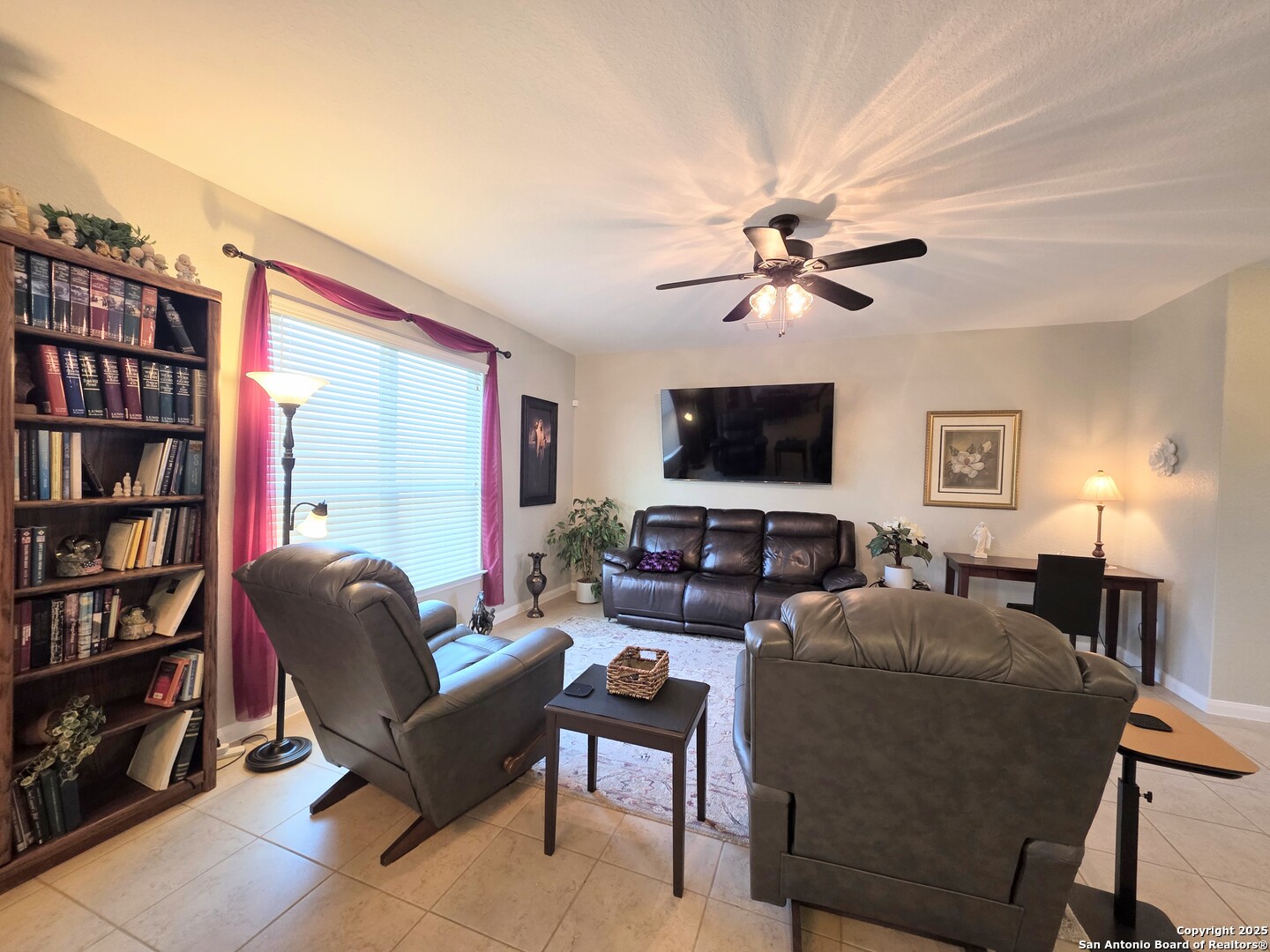 property viewer photo 10