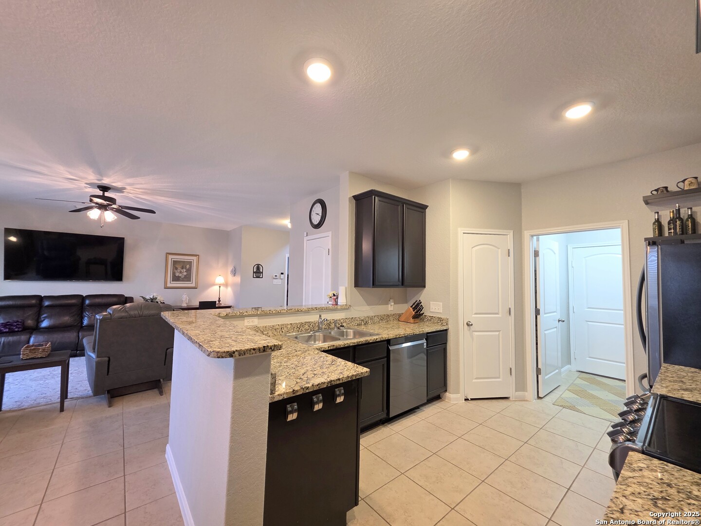 property viewer photo 15