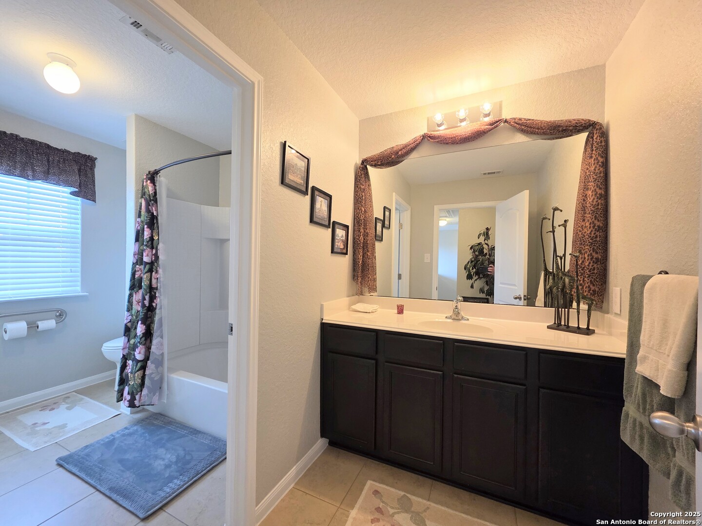property viewer photo 30