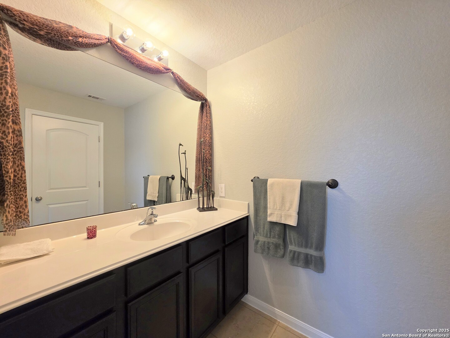 property viewer photo 31