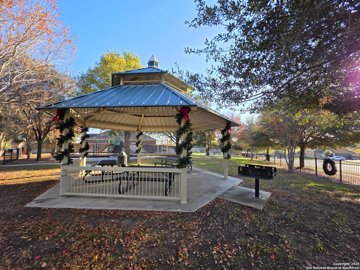 property viewer photo 36