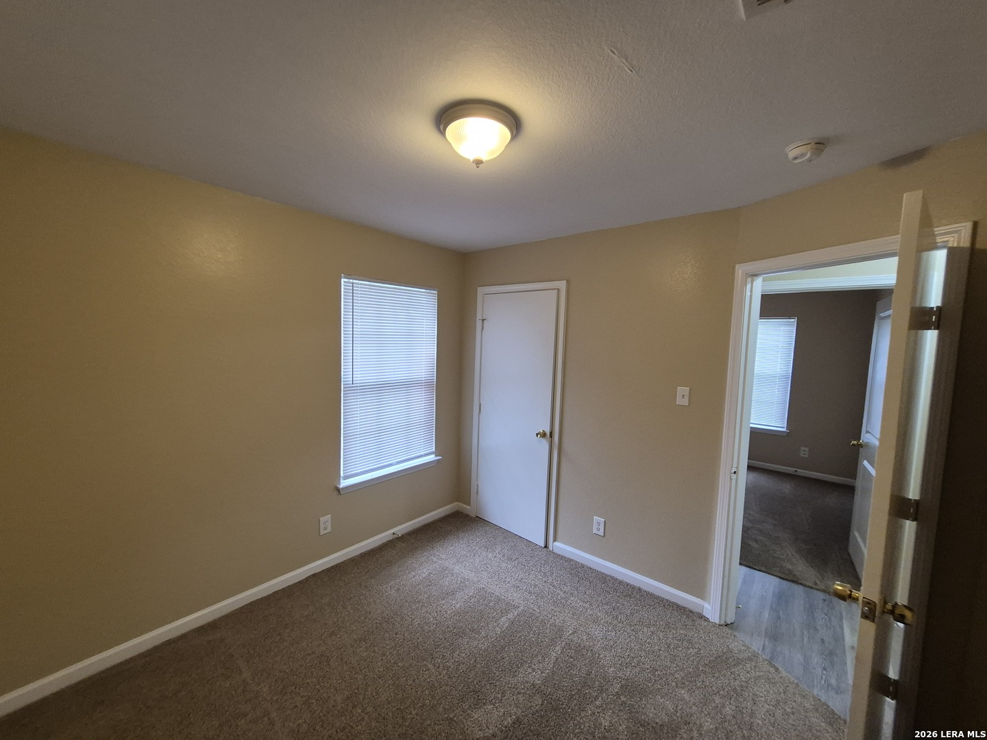 property viewer photo 11