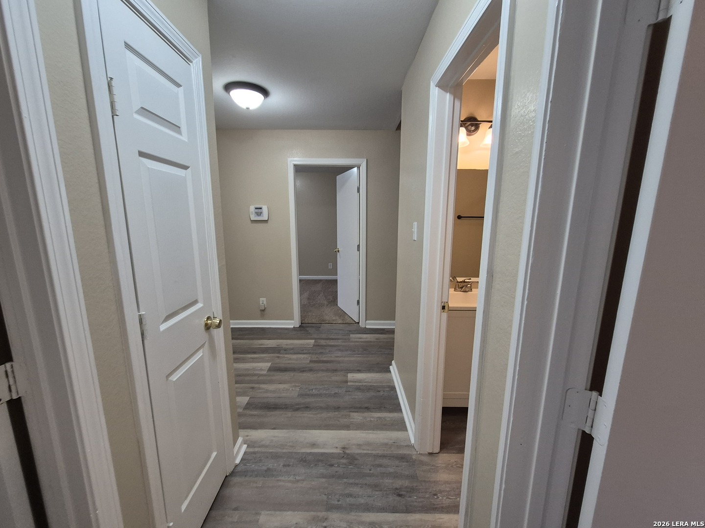 property viewer photo 12