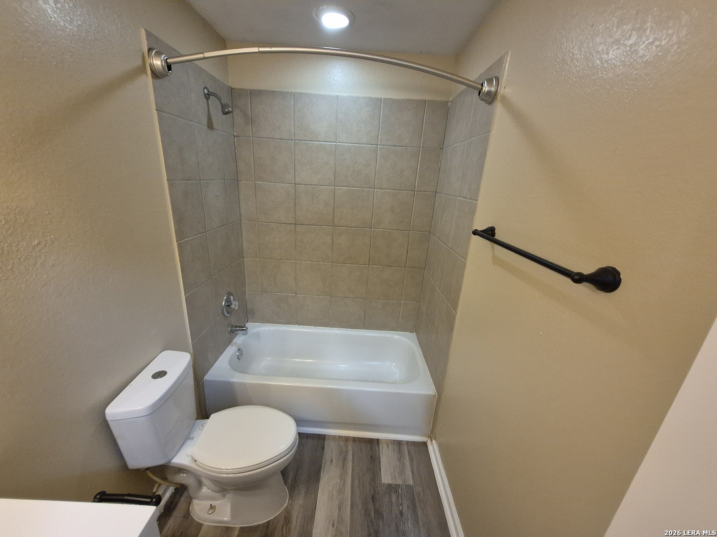 property viewer photo 14