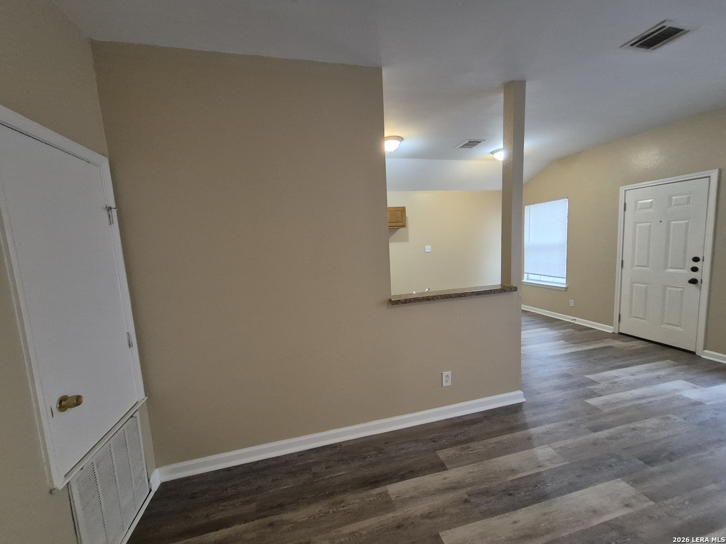 property viewer photo 18