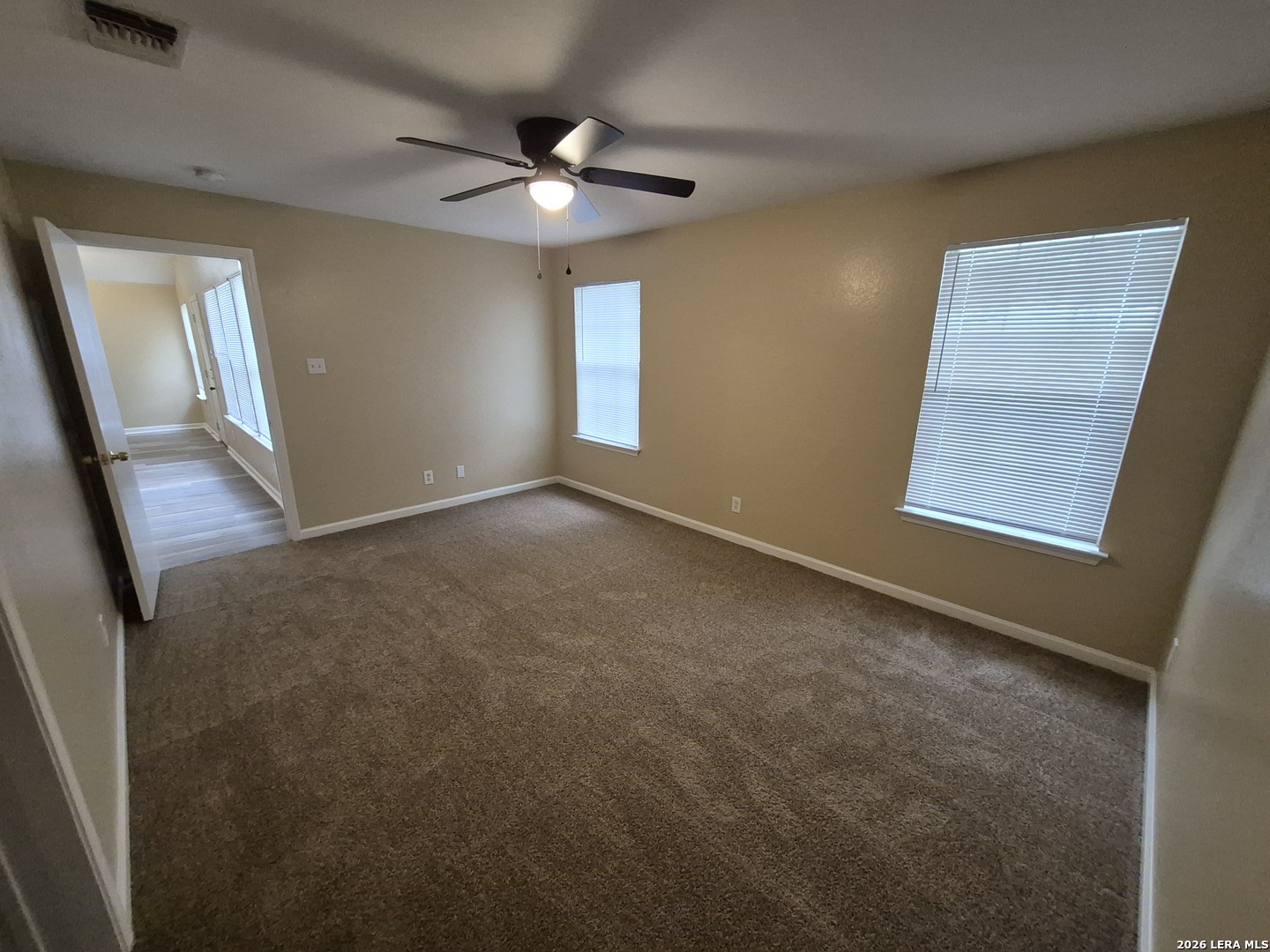 property viewer photo 24