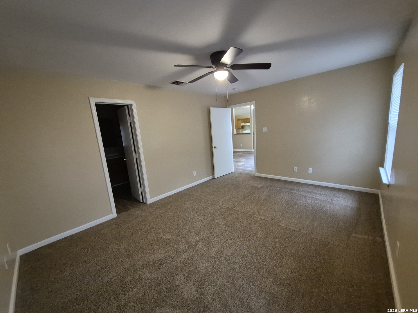 property viewer photo 25