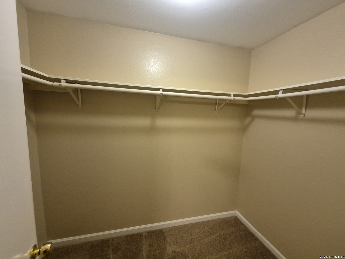 property viewer photo 31