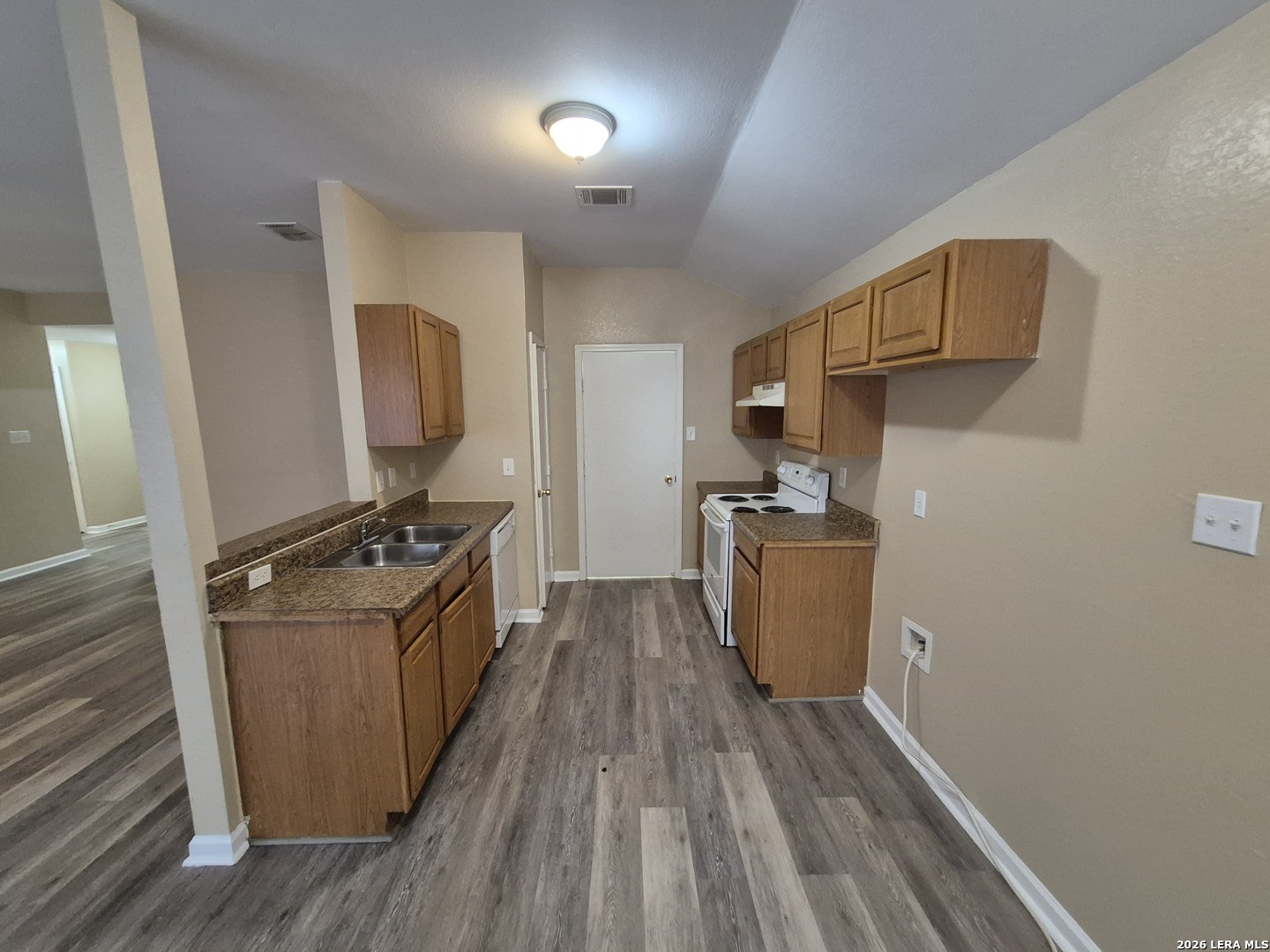 property viewer photo 34