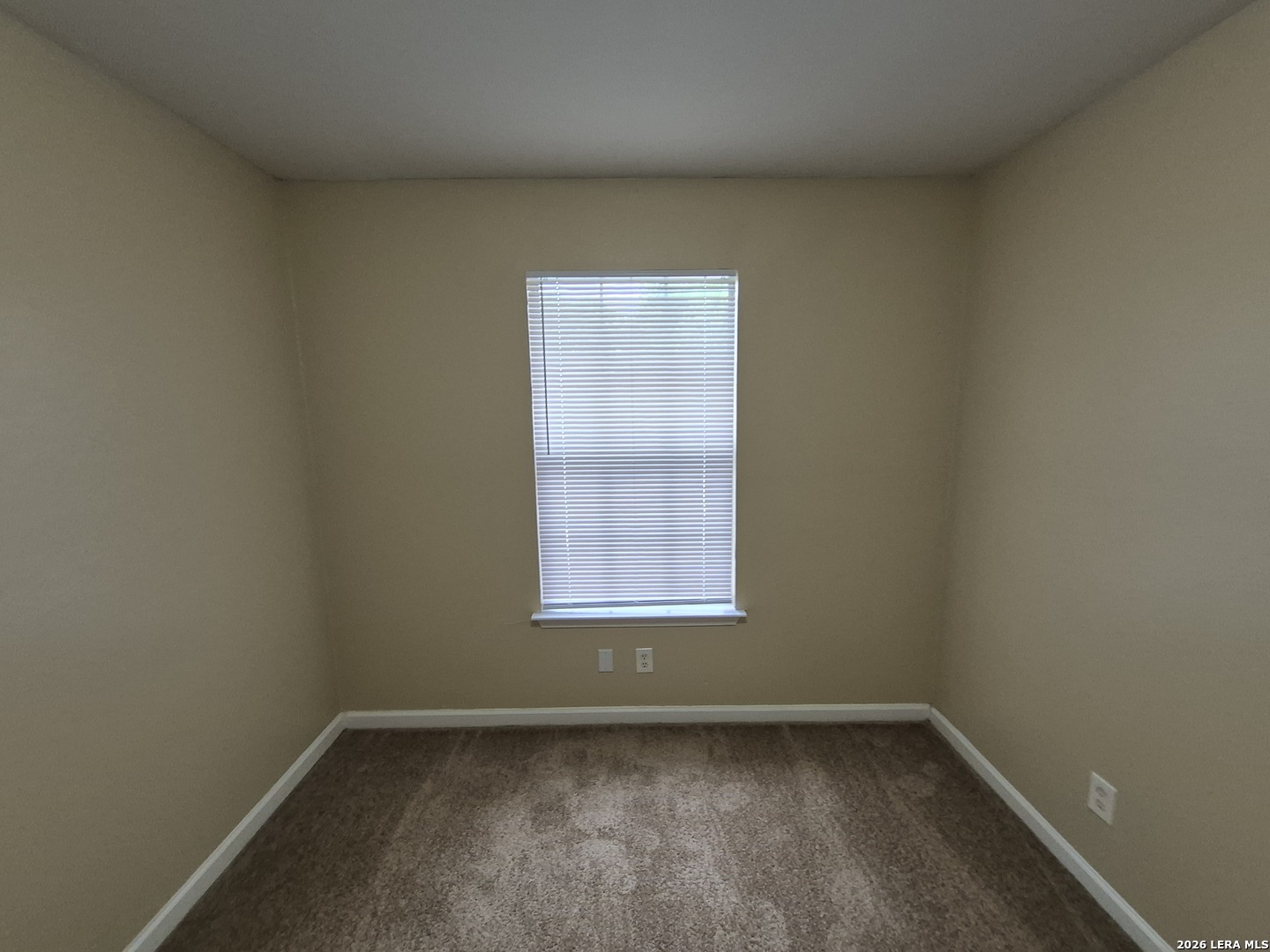 property viewer photo 6