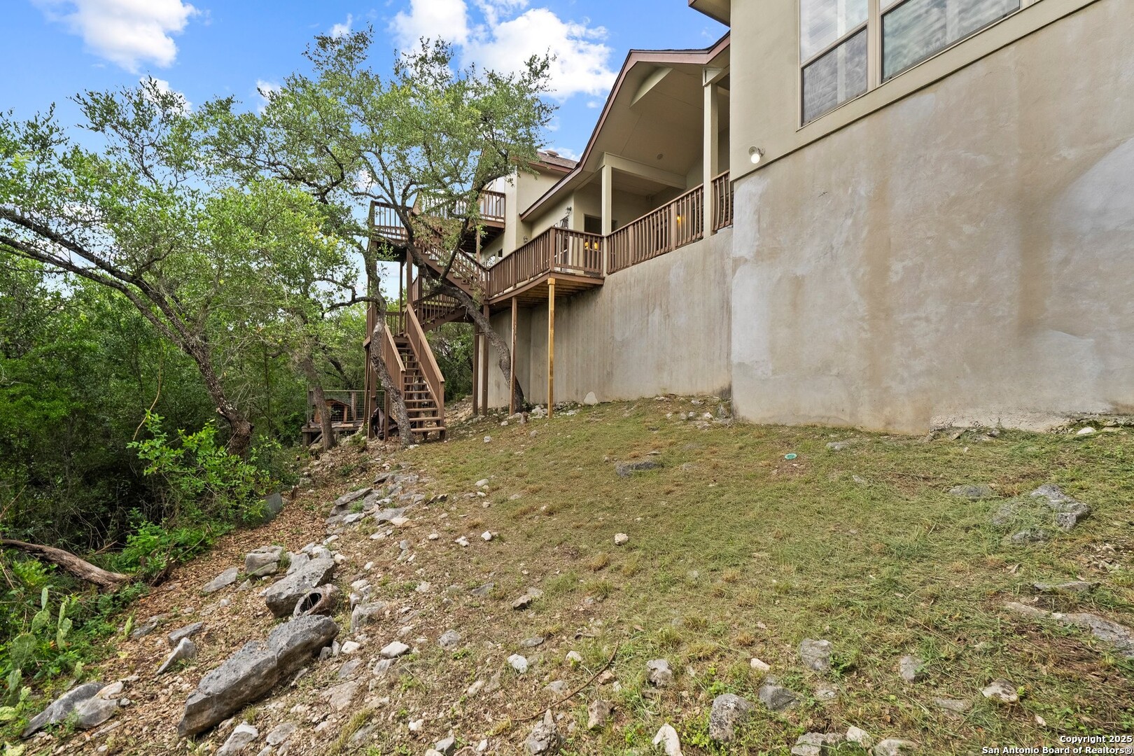 main property photo 34