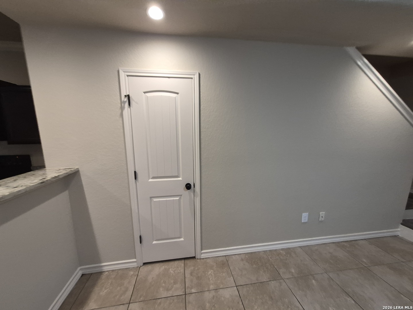 property viewer photo 10