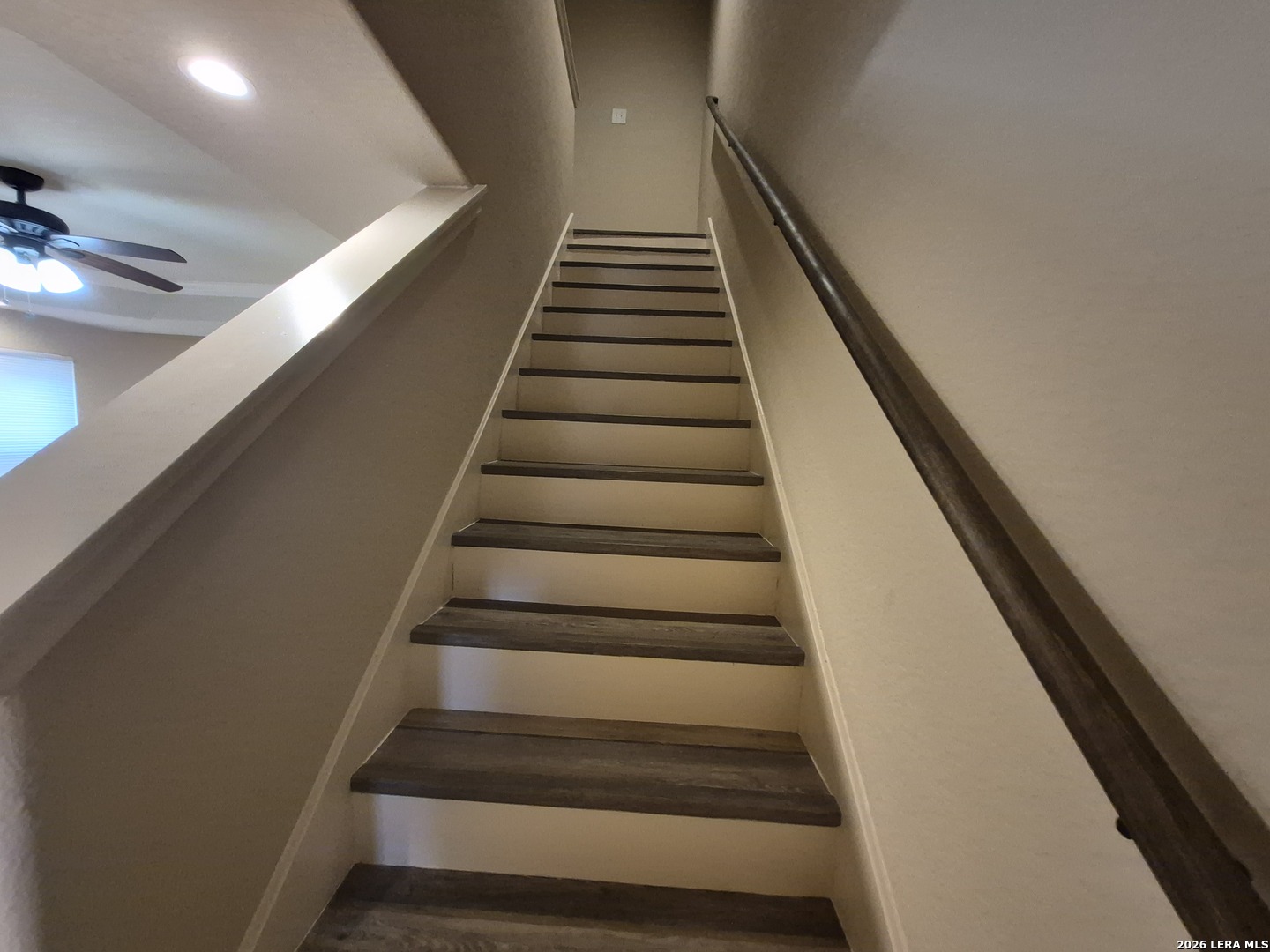 property viewer photo 11