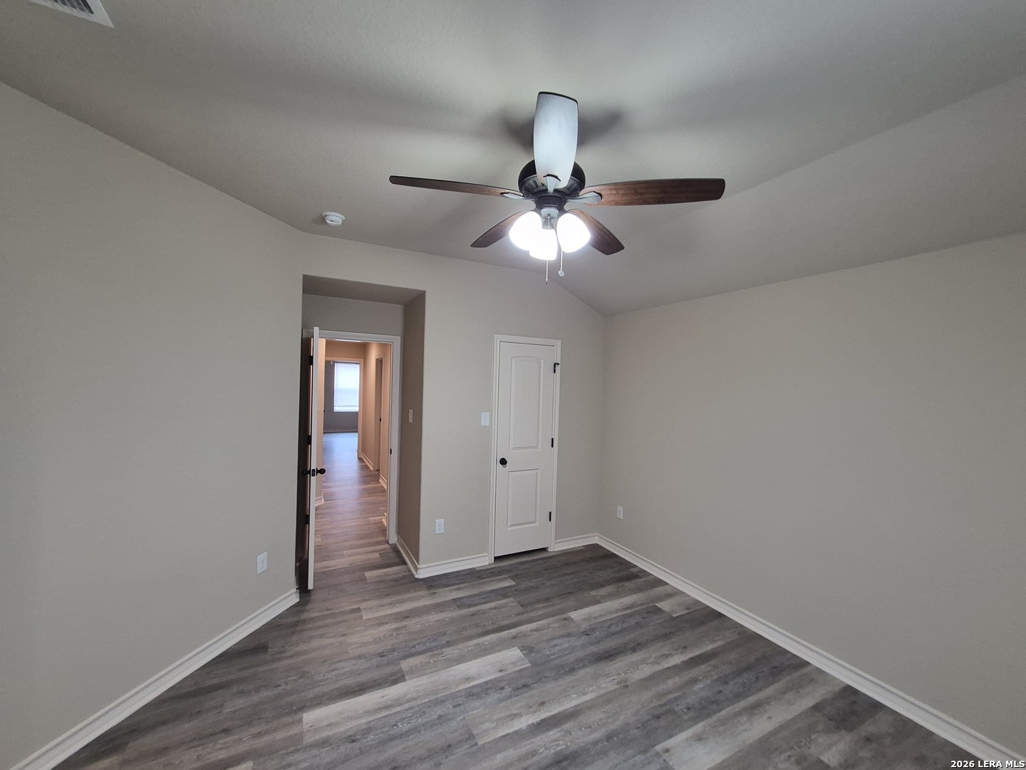 property viewer photo 15