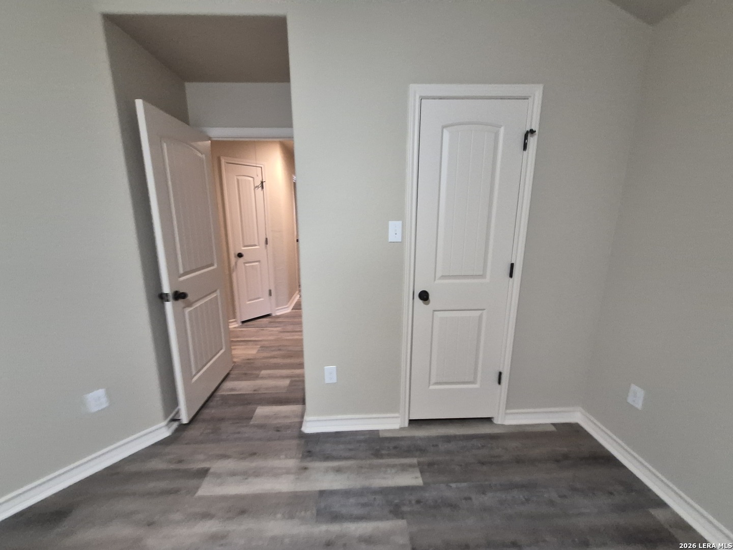 property viewer photo 16