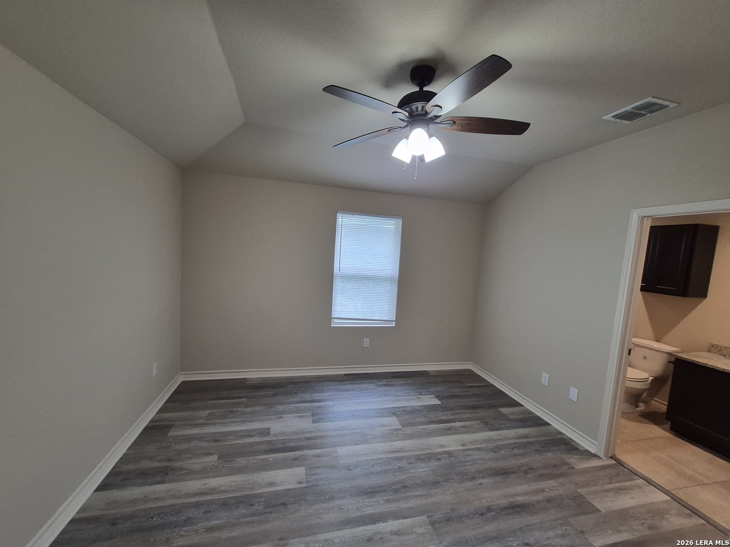 property viewer photo 17
