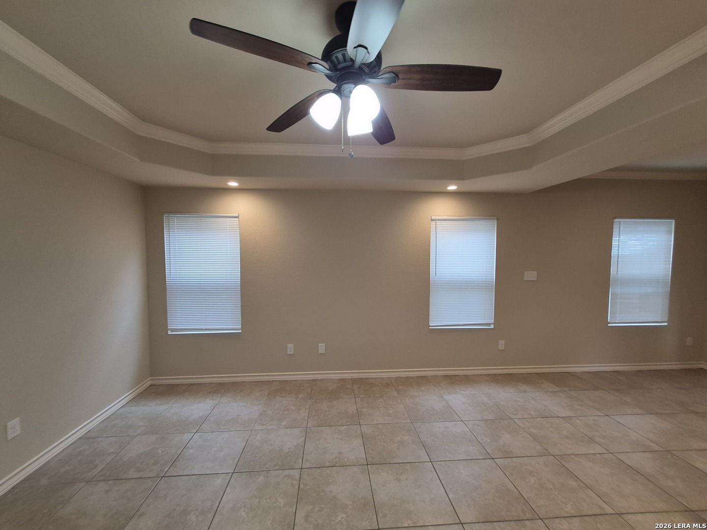 property viewer photo 2