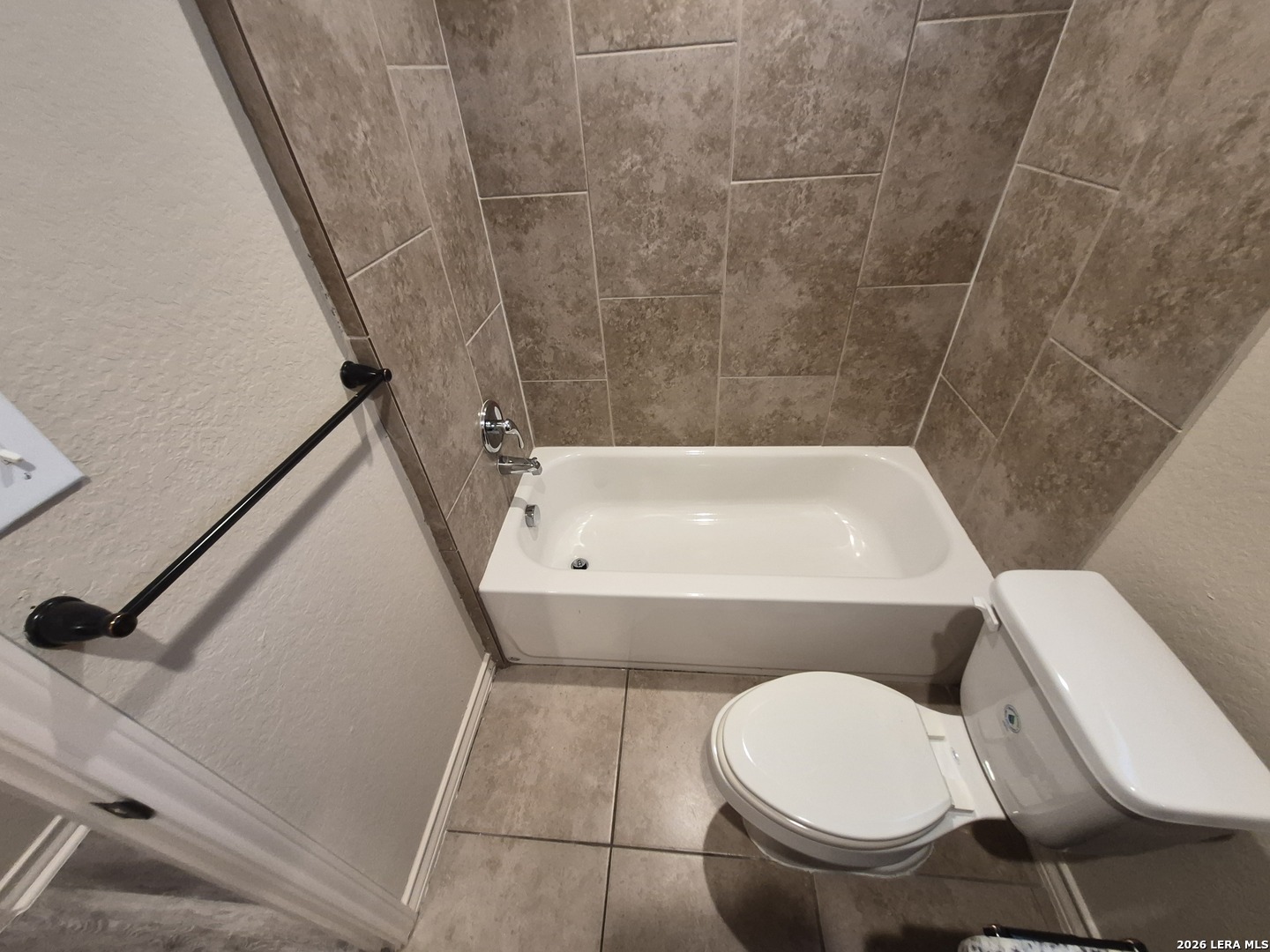 property viewer photo 27