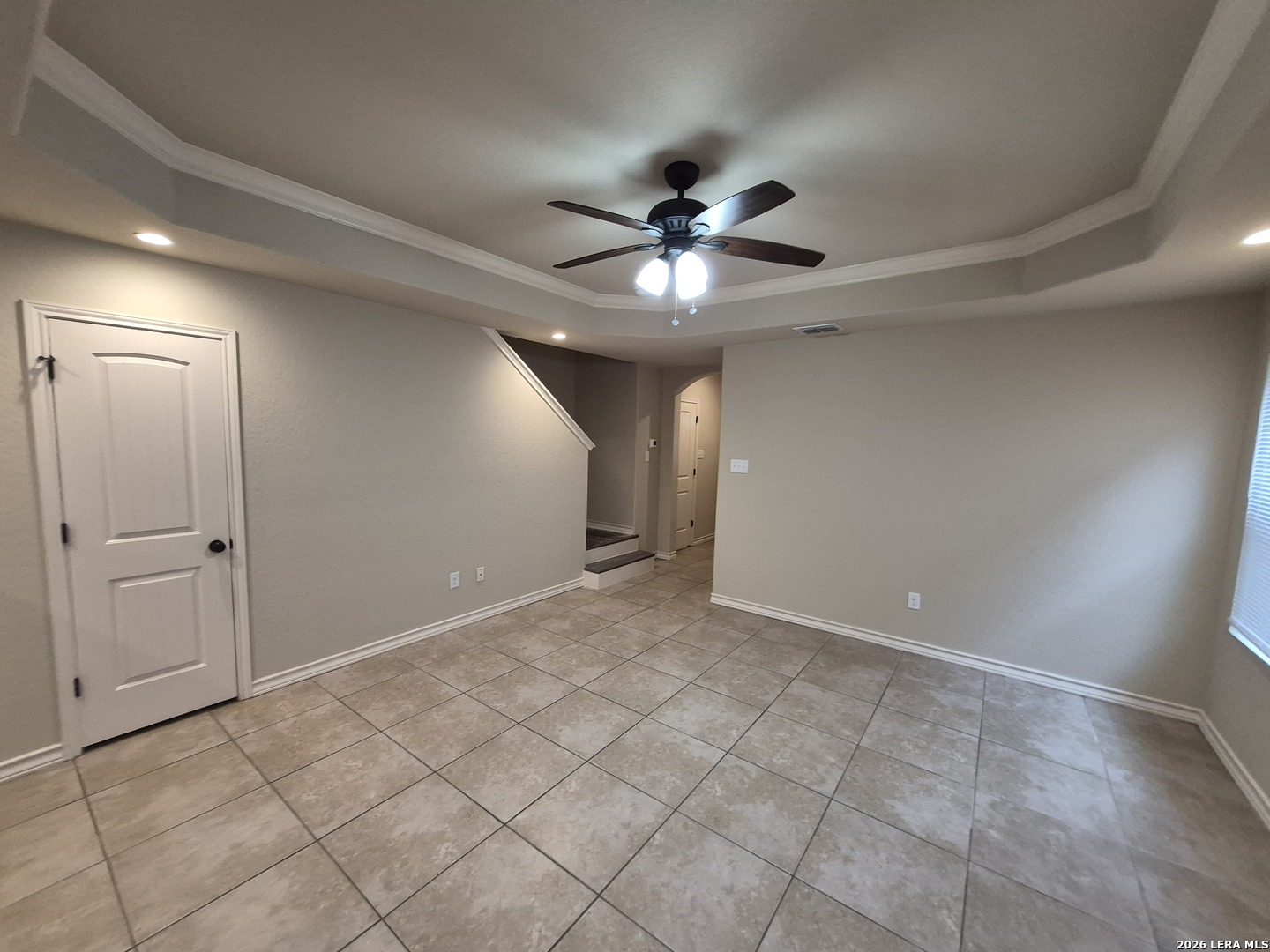 property viewer photo 3