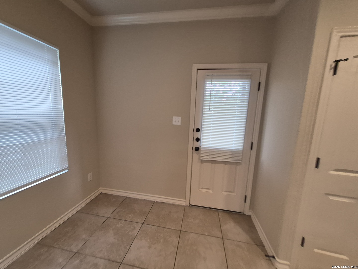 property viewer photo 6