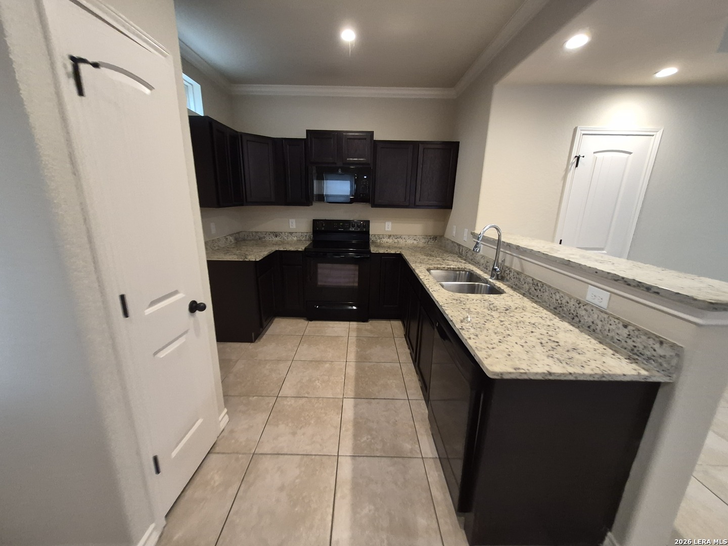 property viewer photo 7