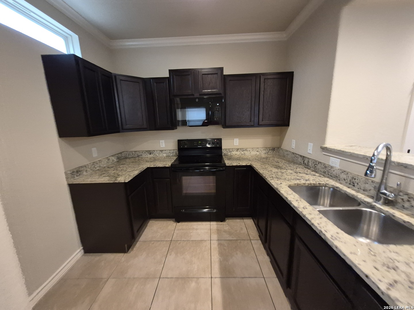 property viewer photo 8