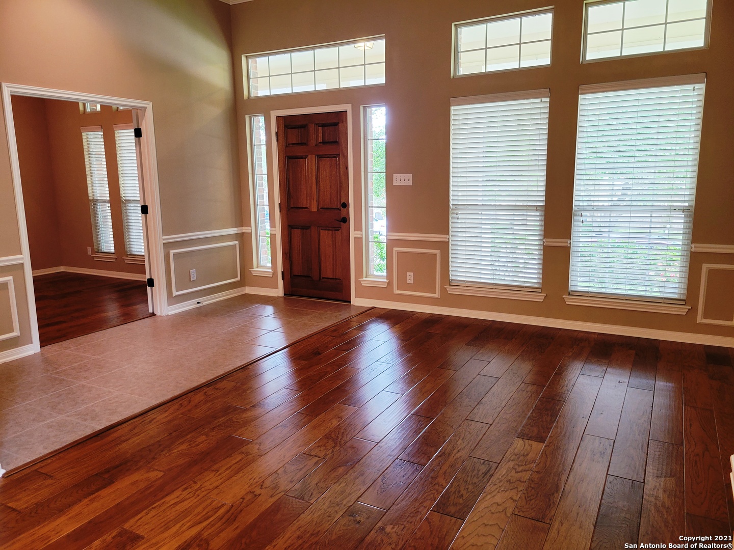 property viewer photo 11